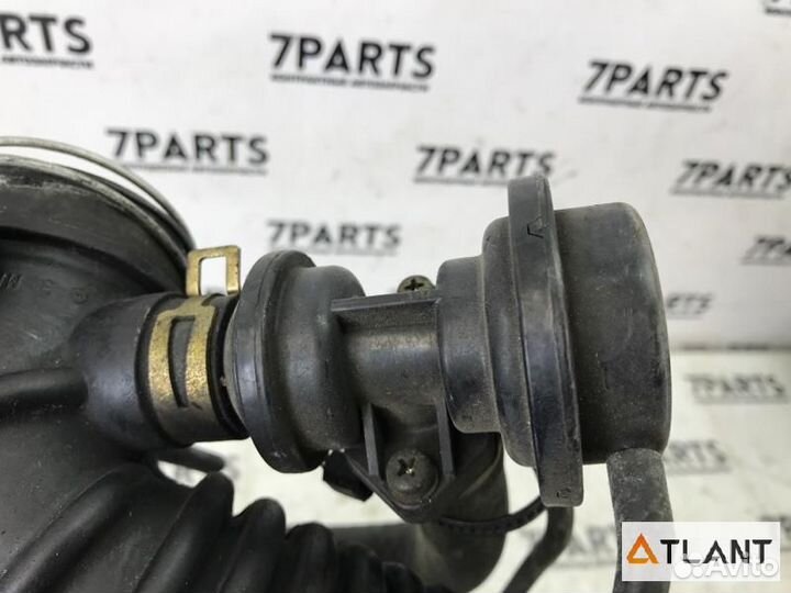 Патрубок воздушн.фильтра mitsubishi pajero mini