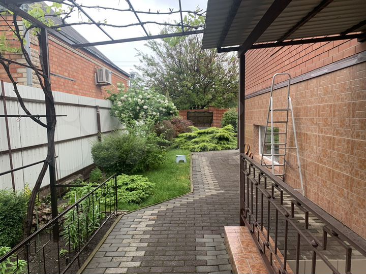 Дом 317 м² на участке 9 сот.