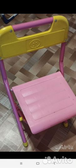 Детский столик и стул