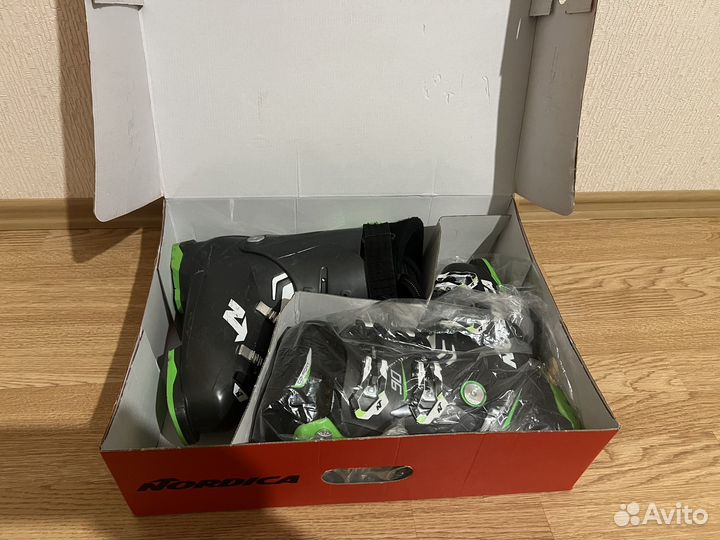 Горнолыжные ботинки