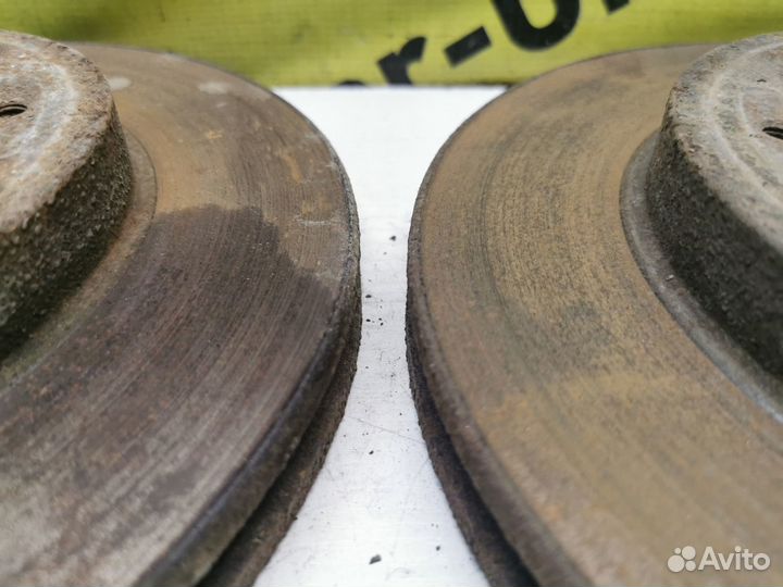 Диски тормозные передние пара Мицубиси Спейс Стар