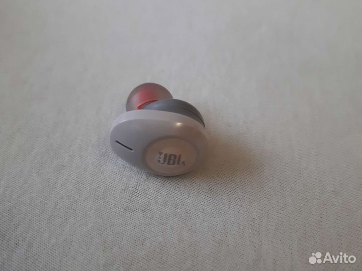 Наушник jbl