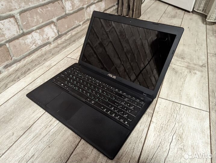 Ноутбук asus AMD C-70/Radeon HD 7290/240 SSD/4 RAM