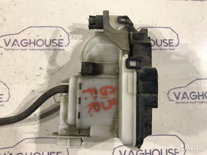 Замок двери передний левый Volkswagen Golf MK3