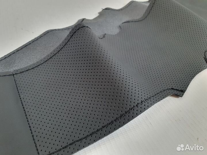 Оплетка на руль LADA Vesta X-ray черная нить