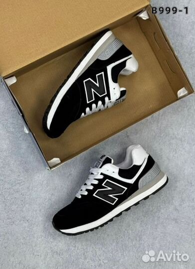 Кроссовки женские