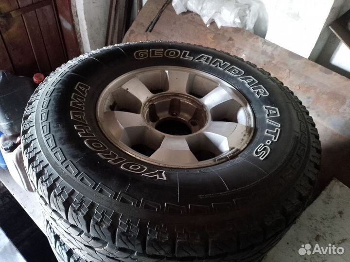 Колеса взборе Yokohama geolandar G015 31/10.5 R15