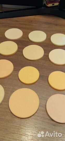 Много косметических спонжей, новые