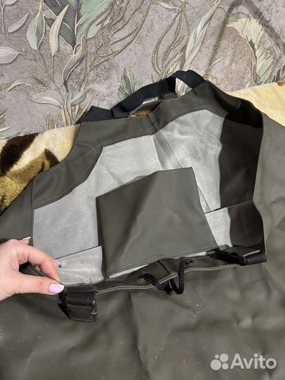 Резиновый комбинезон с сапогами