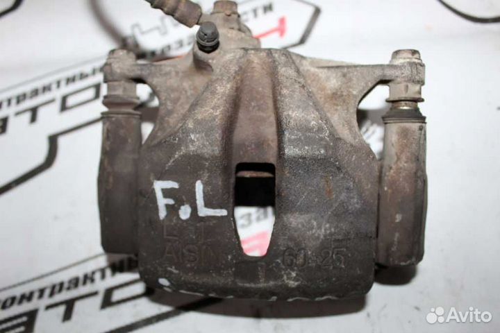 Суппорт В сборе toyota. crown majesta mark II mark