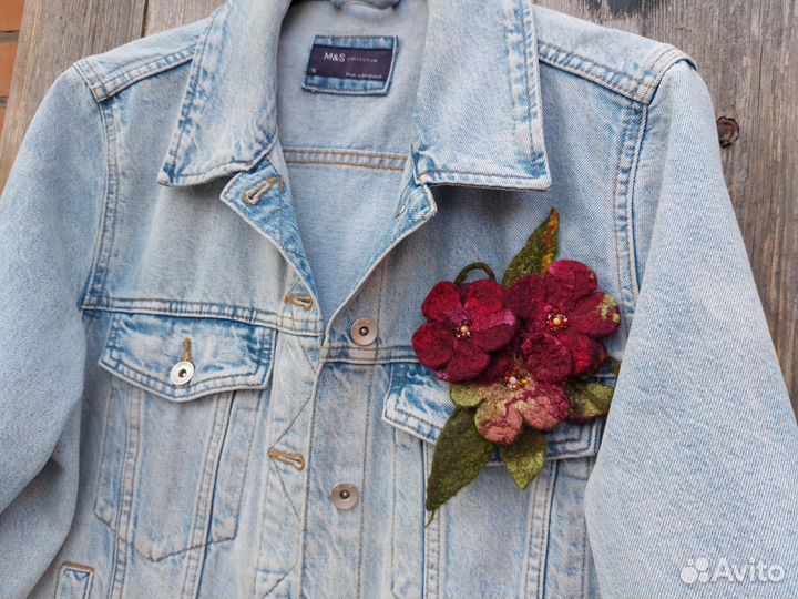 Брошь ручной работы цветок