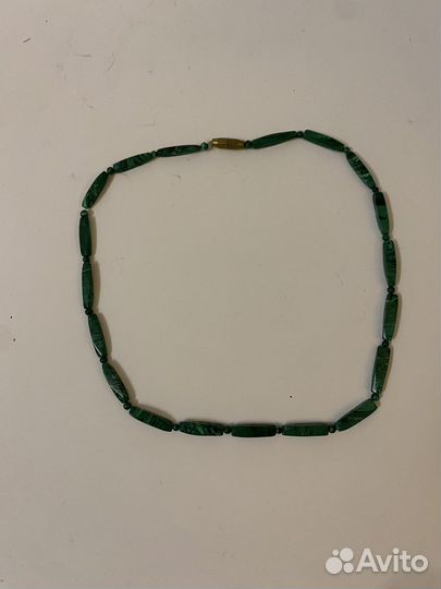 Бусы из малахита