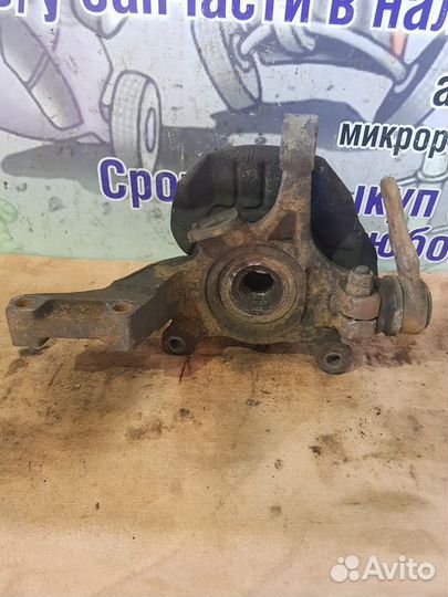 Кулак поворотный передний правый Chevrolet Lacetti