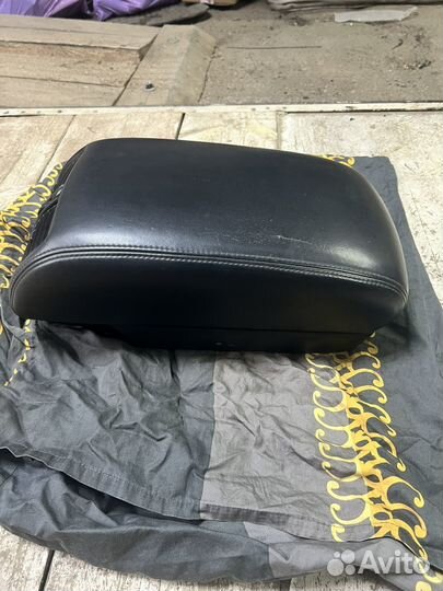 Подлокотник lexus ls430 toyota celsior