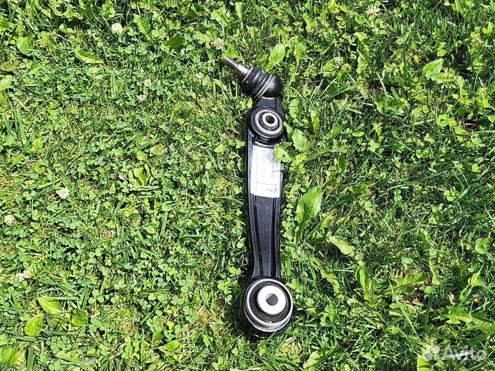 Рычаг нижний поперечный правый Bmw x5 x6 F15 F16