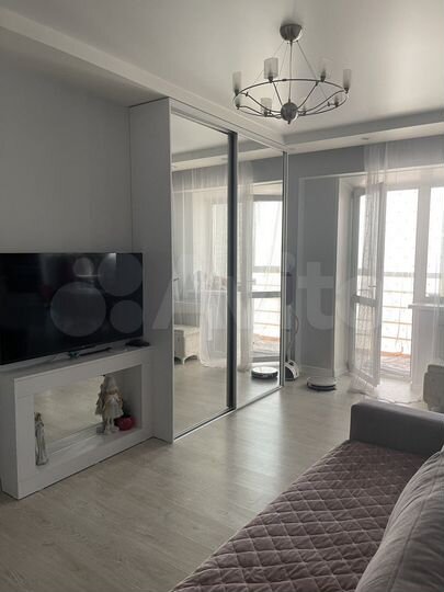 2-к. квартира, 60 м², 8/12 эт.