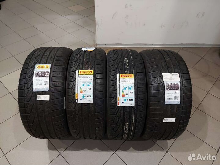 Pirelli Winter Sottozero Serie II 245/45 R19 и 275/40 R19