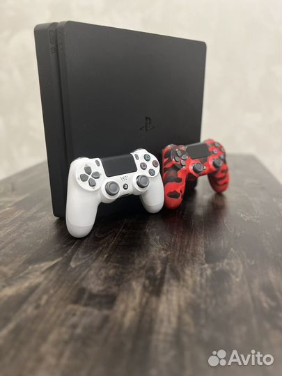 Sony PS4 slim 1 tb+2 геймпада