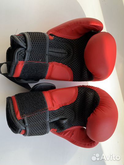 Боксерские перчатки demix