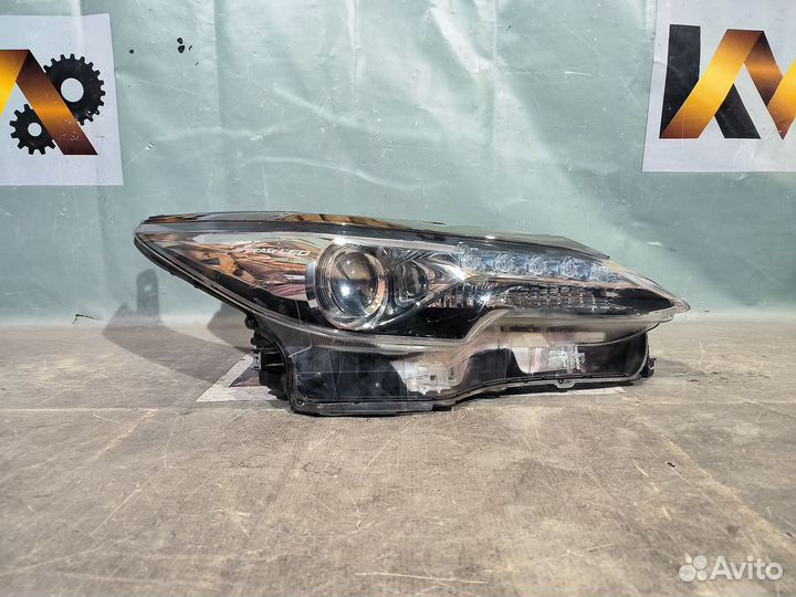 Тойота Фортунер 2015- Фара правая LED 31998
