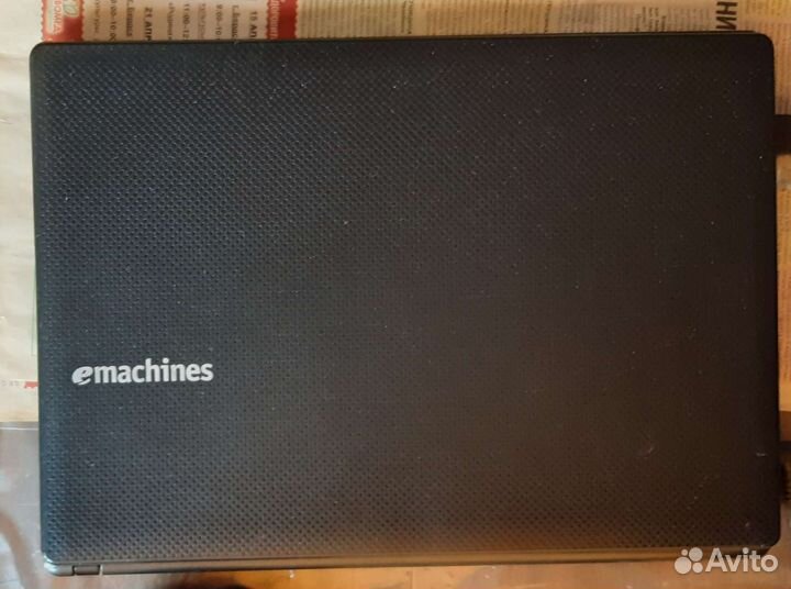 Ноутбук EMachines d528 компании Acer