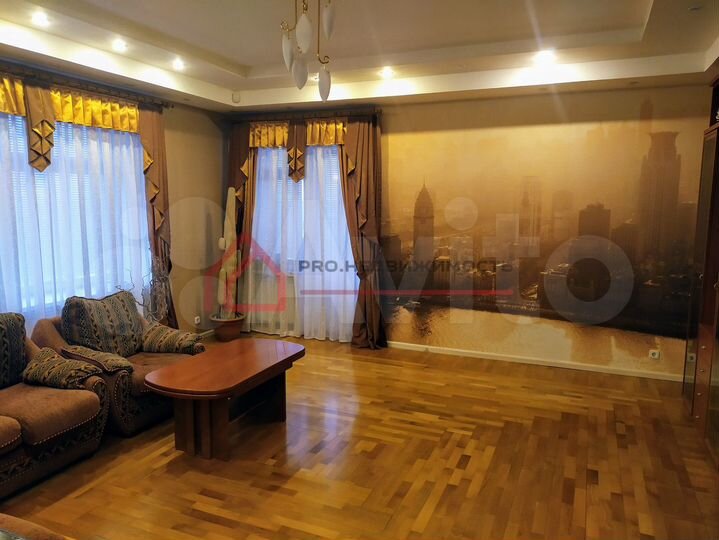 4-к. квартира, 180 м², 5/6 эт.
