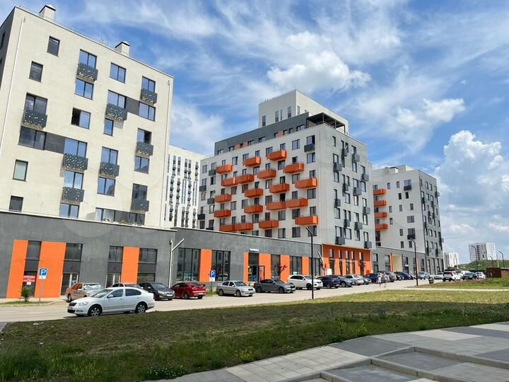 2-к. квартира, 47 м², 9/16 эт.