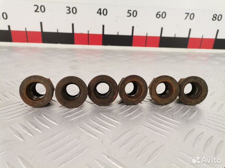 Болт iveco Daily 3 2006 5801260057