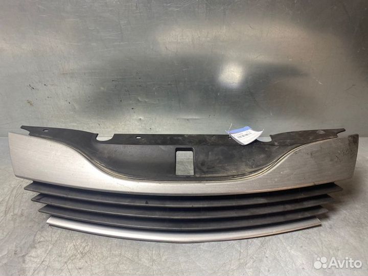 Решетка радиатора Renault Laguna Ii 2001-2008 1.9