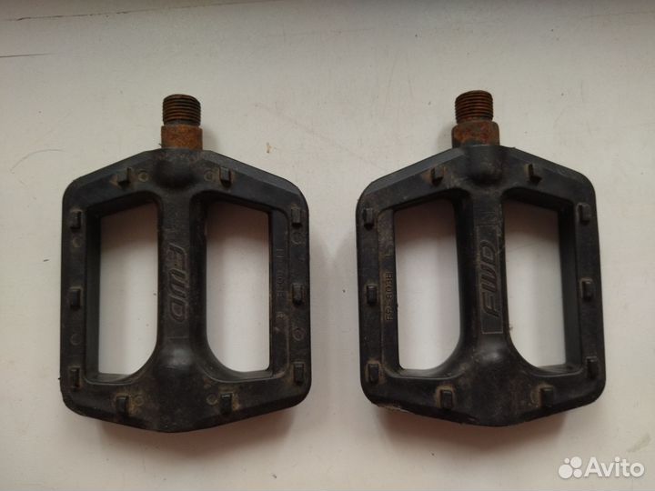 Педали велосипедные