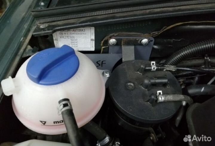 Расширетпльный бачек Golf 2 Шеви Ниву Travel 2123