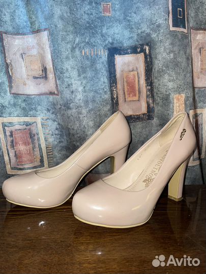 Туфли женские 38 размер бежевые
