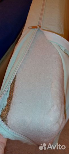 Матрац в детскую кроватку и 4 простыни на резинке