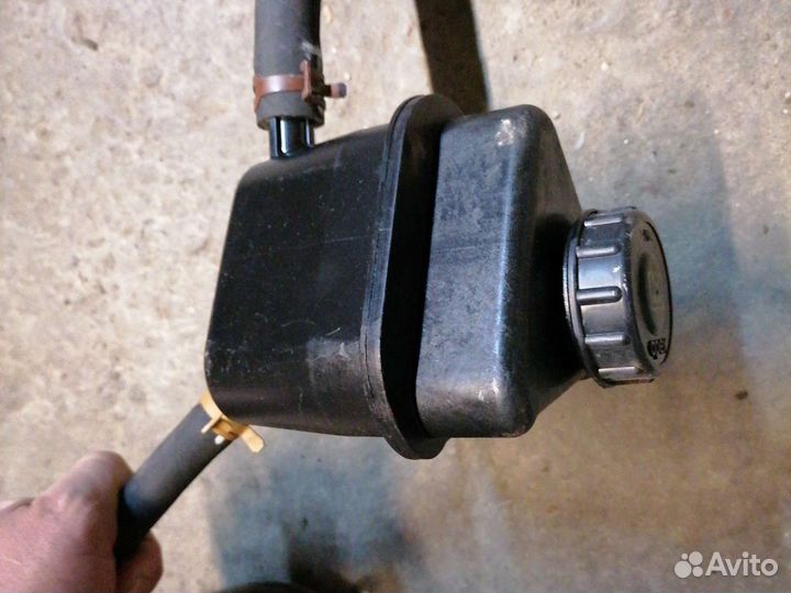 Бачок гидроусилителя руля Ларгус