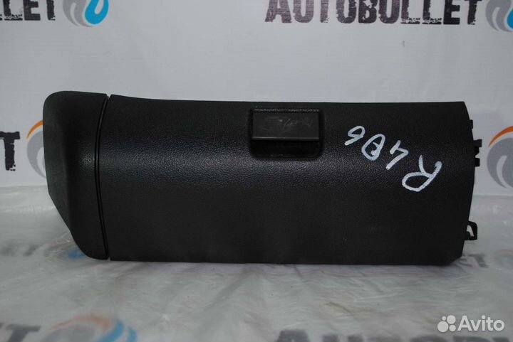 Вещевой отсек Mercedes W211 W219