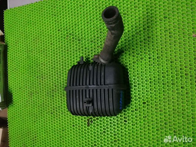 Резонатор воздушного фильтра audi a4 b7