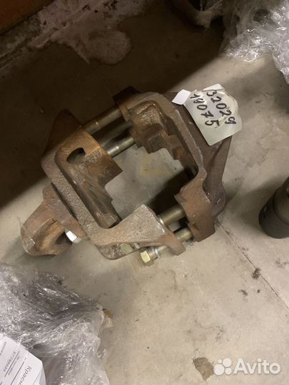 Кронштейн реактивный 075 в сборе