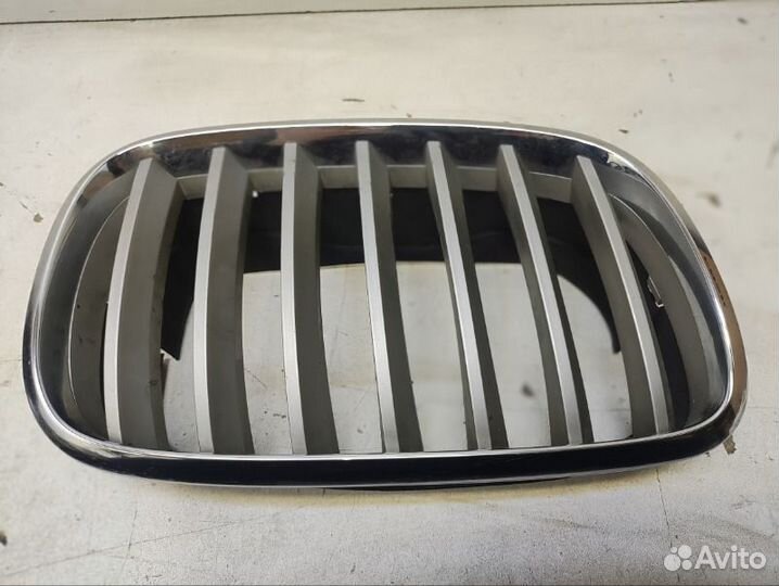 Решетка радиатора правая Bmw X5 E70 2006-2010
