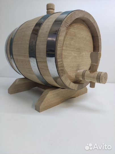 Дубовая бочка 15л. с краном