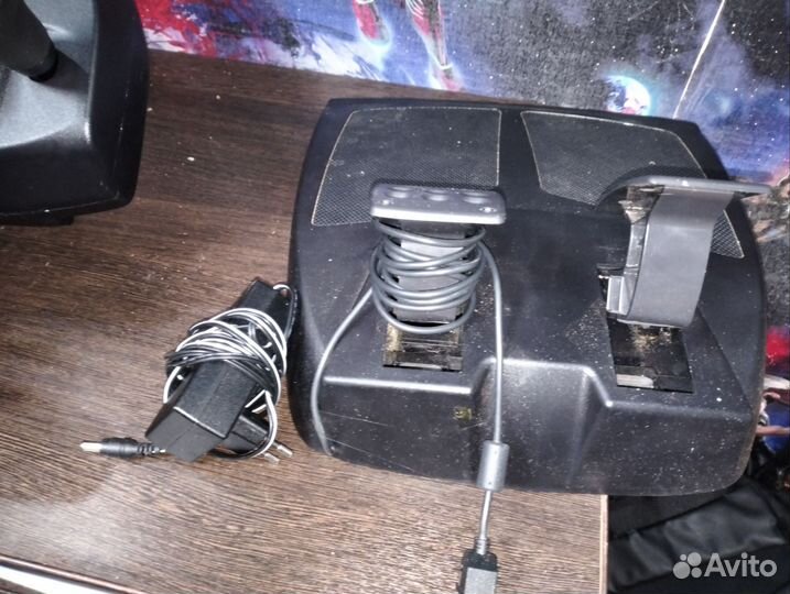 Игровой руль logitech momo racing