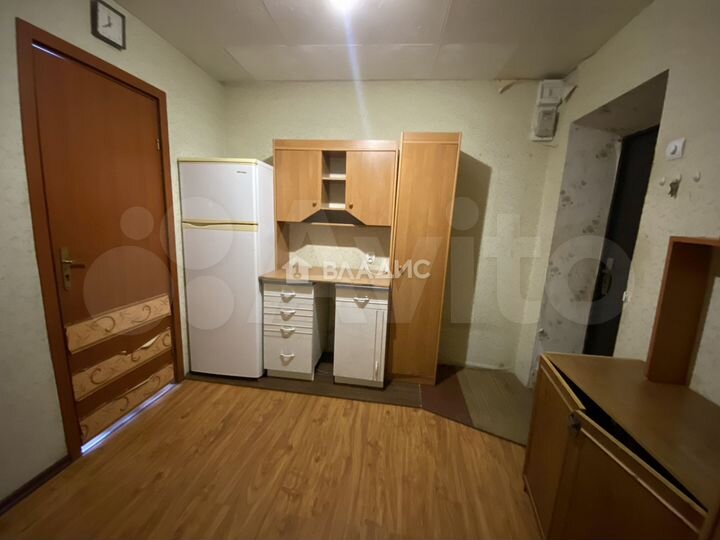 Комната 17 м² в > 9-к., 5/5 эт.