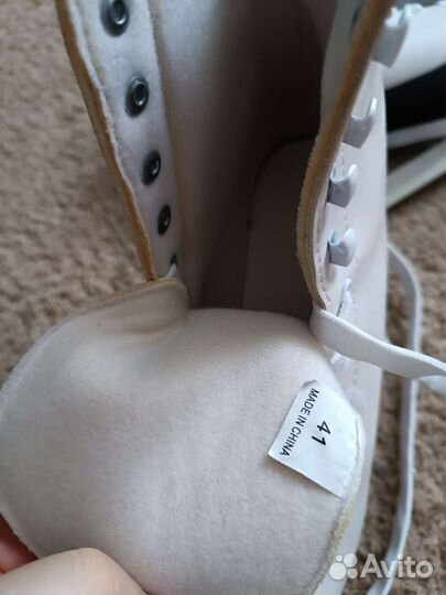 Коньки фигурные женские