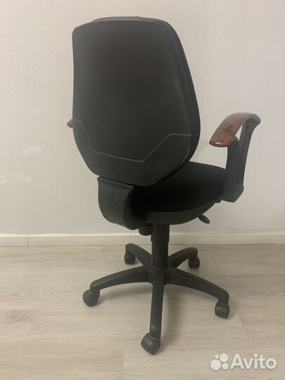 Компьютерное кресло Бюрократ