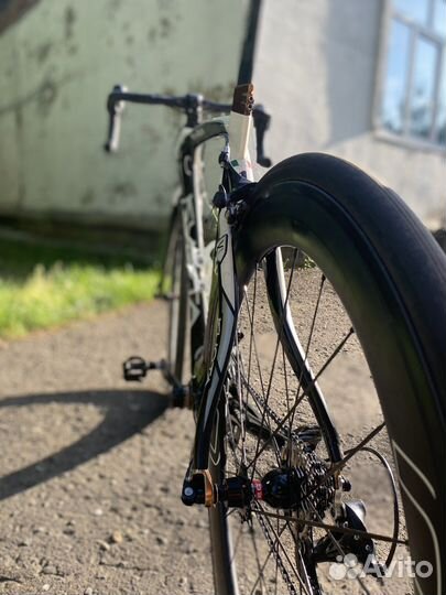 Карбоновый шоссейный велосипед Kuota