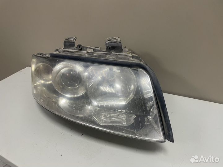 Фара правая ксенон Audi A4 8E B6 Ауди А4 8Е Б6