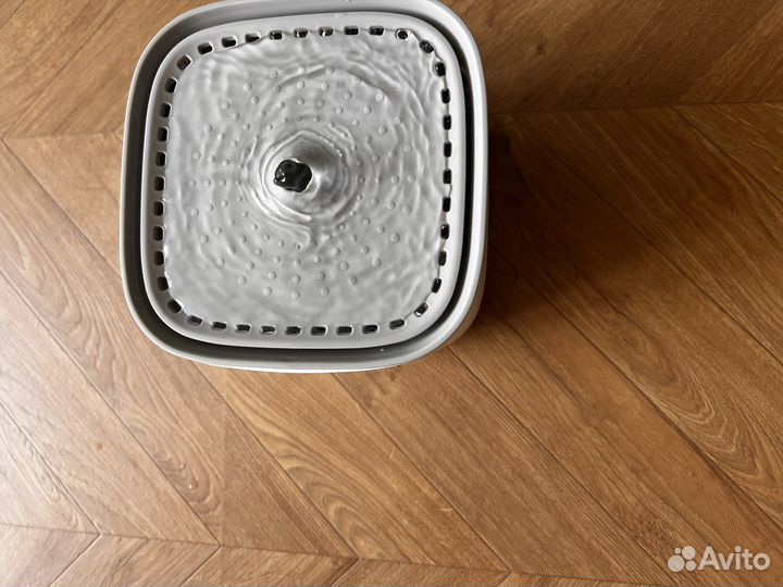 Поилка для кошек и домашних животных