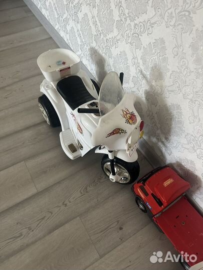 Детский электромобиль бу