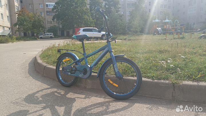 Детский велосипед 18
