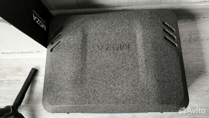 Трехосевой стабилизатор Moza AirCross 2