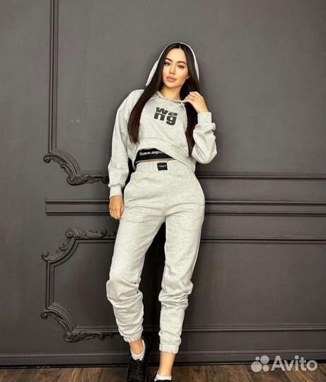 Спортивный костюм женский новый